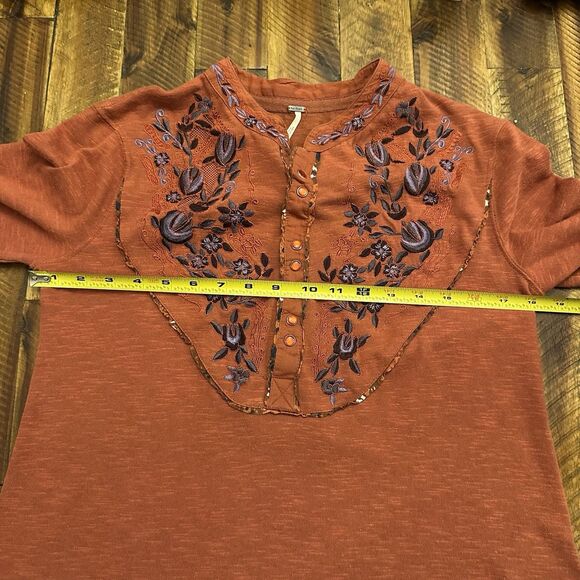 Free People Sundance Kid Western Henley Top Floral Embroidered Small Pearl Snap - Picture 10 of 14